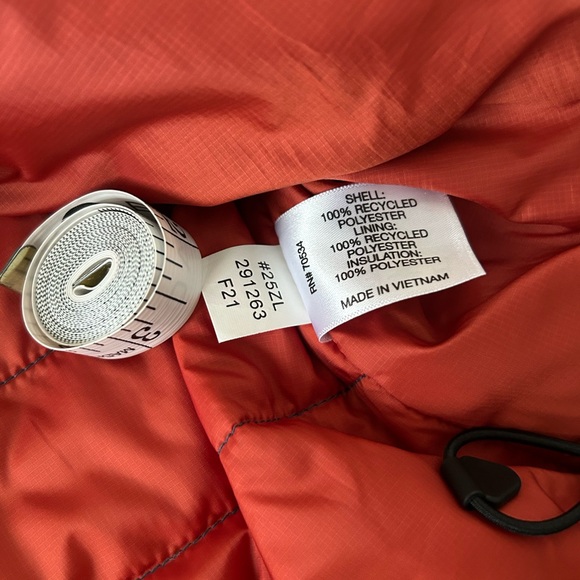 Orvis Puffer Vest, Lg, EUC - Picture 10 of 11